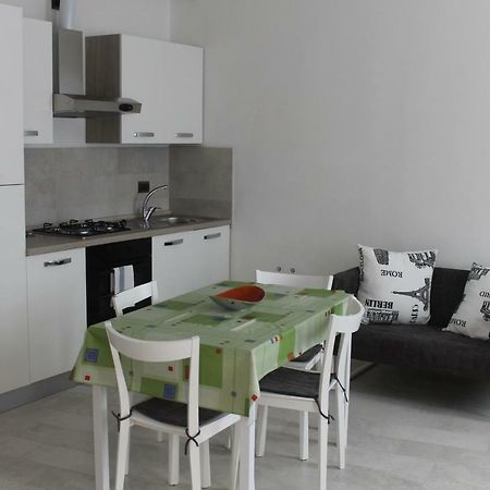 マンデッロ・デル・ラーリオCasa Stefaniaアパートメント エクステリア 写真